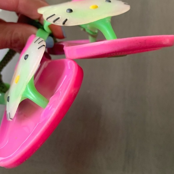 Adorable Hello Kitty toddler sandals size 5/6 Limited Edition Perfect for Summer - Picture 3 of 6